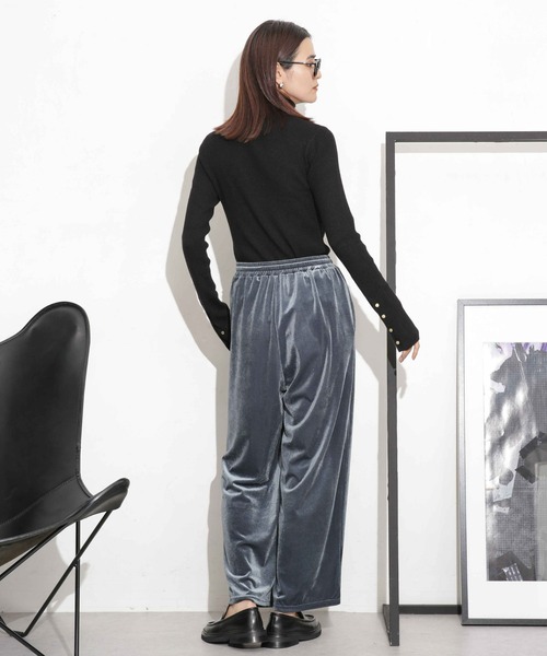 NANO universe（ナノユニバース）の「ベロアイージーパンツ（その他パンツ・レディース・ベージュ/ブルーグレー/ブラック・FREE）」の13枚目の写真