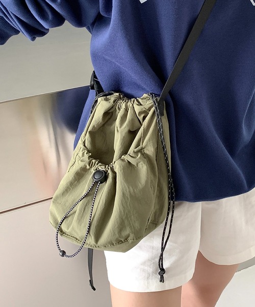 MAISON BREEZE（メゾンブリーズ）の「【MAISON BREEZE】ドローストリングミニショルダーバッグ KNF036（ショルダーバッグ・レディース・ベージュ/カーキ/ブラック・FREE）」の3枚目の写真