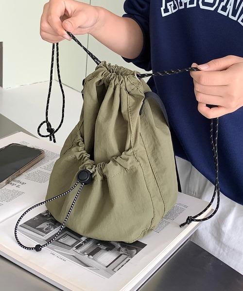 MAISON BREEZE（メゾンブリーズ）の「【MAISON BREEZE】ドローストリングミニショルダーバッグ KNF036（ショルダーバッグ・レディース・ベージュ/カーキ/ブラック・FREE）」の7枚目の写真