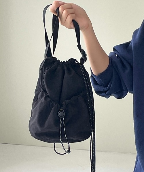 MAISON BREEZE（メゾンブリーズ）の「【MAISON BREEZE】ドローストリングミニショルダーバッグ KNF036（ショルダーバッグ・レディース・ベージュ/カーキ/ブラック・FREE）」の4枚目の写真