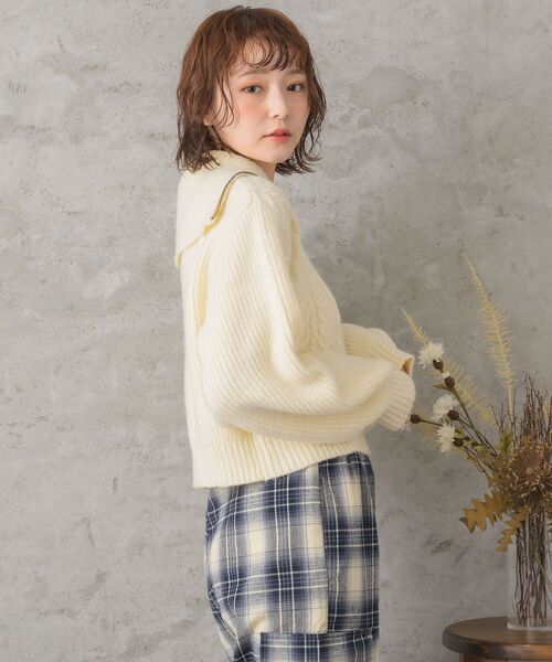 RETRO GIRL(レトロガール)の「ケーブルハーフジップニット(ニット/セーター・レディース・ダークグレー/ピンク/オフホワイト・FREE)」の7枚目の写真