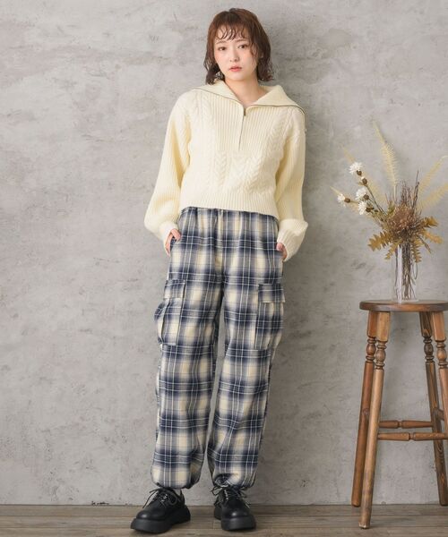 RETRO GIRL(レトロガール)の「ケーブルハーフジップニット(ニット/セーター・レディース・ダークグレー/ピンク/オフホワイト・FREE)」の9枚目の写真