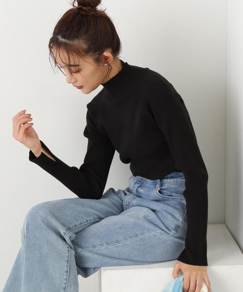 N.（N. Natural Beauty Basic）（エヌエヌナチュラルビューティーベーシック）の「◆スリットカフハイネックニット（ニット/セーター・レディース・ブルー/オフホワイト/ブラック/ライトグレー・MEDIUM）」の10枚目の写真