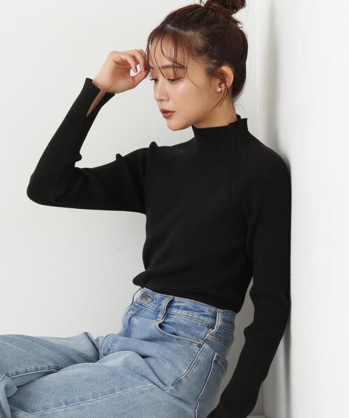 N.（N. Natural Beauty Basic）（エヌエヌナチュラルビューティーベーシック）の「◆スリットカフハイネックニット（ニット/セーター・レディース・ブルー/オフホワイト/ブラック/ライトグレー・MEDIUM）」の6枚目の写真