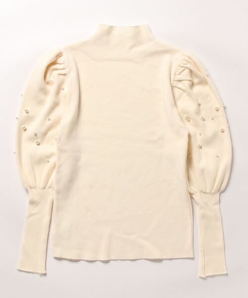 Achic(アシック)の「フェイクパールバルーン袖ニット(Tシャツ/カットソー・レディース・ホワイト/アイボリー/ブラック/ベージュ・M)」の6枚目の写真