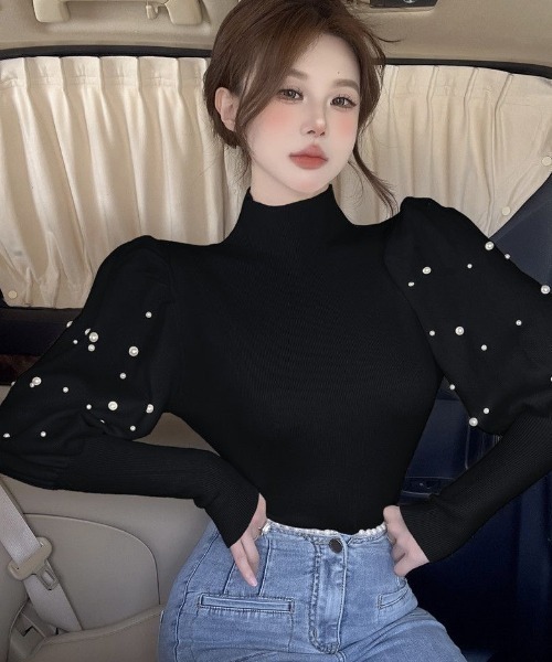 Achic(アシック)の「フェイクパールバルーン袖ニット(Tシャツ/カットソー・レディース・ホワイト/アイボリー/ブラック/ベージュ・M)」の4枚目の写真