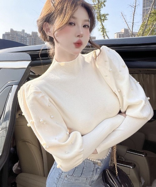Achic(アシック)の「フェイクパールバルーン袖ニット(Tシャツ/カットソー・レディース・ホワイト/アイボリー/ブラック/ベージュ・M)」の16枚目の写真