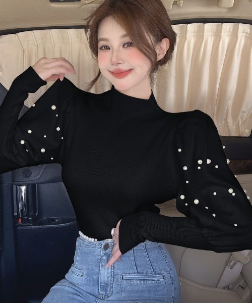 Achic(アシック)の「フェイクパールバルーン袖ニット(Tシャツ/カットソー・レディース・ホワイト/アイボリー/ブラック/ベージュ・M)」の5枚目の写真