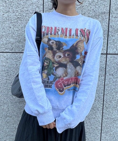 VICKY（ビッキー）の「【GREMLINS】フォトスウェット《洗濯機で洗える》（スウェット・レディース・オフホワイト/チャコールグレー/パープル・M）」の13枚目の写真