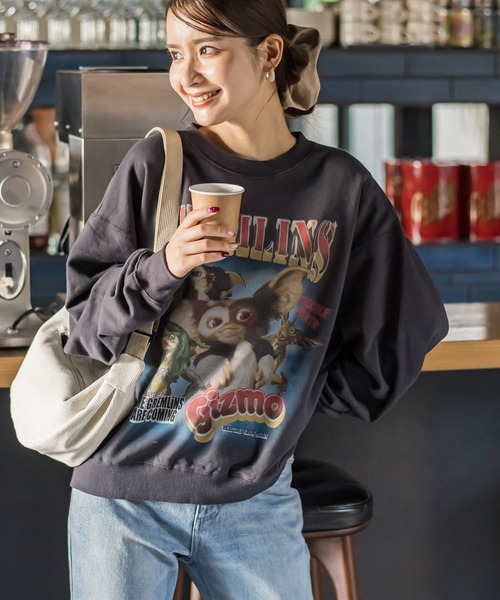 VICKY（ビッキー）の「【GREMLINS】フォトスウェット《洗濯機で洗える》（スウェット・レディース・オフホワイト/チャコールグレー/パープル・M）」の16枚目の写真