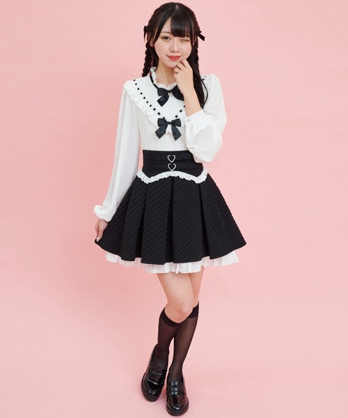 Secret Honey(シークレットハニー)の「Vヨークフリルテレコトップス(Tシャツ/カットソー・レディース・ブラック/オフホワイト・FREE)」の4枚目の写真