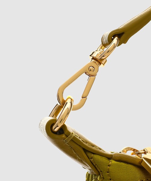 GANNI（ガニー）の「Butterfly Mini Flat Cosmetic Pouch Satin（ハンドバッグ・レディース・グリーン・ONE SIZE）」の3枚目の写真