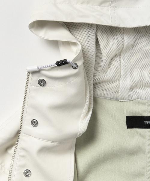 BEAMS(ビームス)の「VAPORIZE / フェイクレザー モッズコート(モッズコート・メンズ・ブラック/ホワイト・LARGE/MEDIUM)」の8枚目の写真