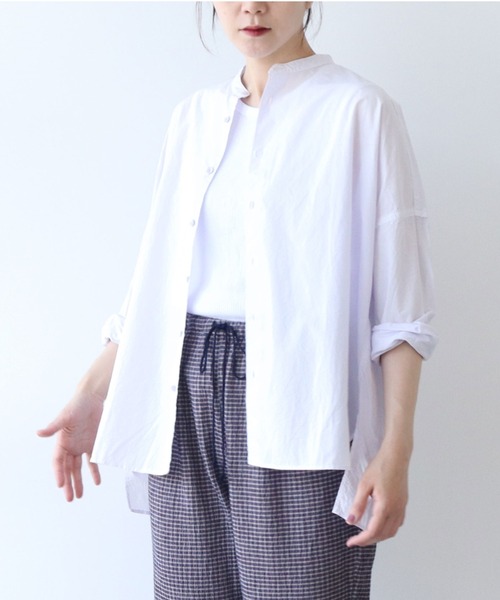 yuni(ユニ )の「コットンキャッチワッシャー ワイドブラウス 1701BL012241(シャツ/ブラウス・レディース・ホワイト/グレー/チャコールグレー/ブルー/グリーン/キナリ/ライラック/カーキ/ブラック・FREE)」の9枚目の写真