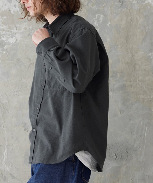 coca(coca)(コカ)の「メンズ オックスフォードシャツ(シャツ/ブラウス・メンズ・チャコール/アイボリー・M/L/XL)」の4枚目の写真