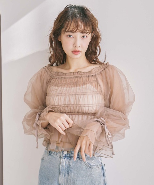 archives(アルシーヴ)の「【25ss】シャーリングオフショルチュールTOPS(シャツ/ブラウス・レディース・ブラック/アイボリー/グレー/モカ・MEDIUM)」の4枚目の写真