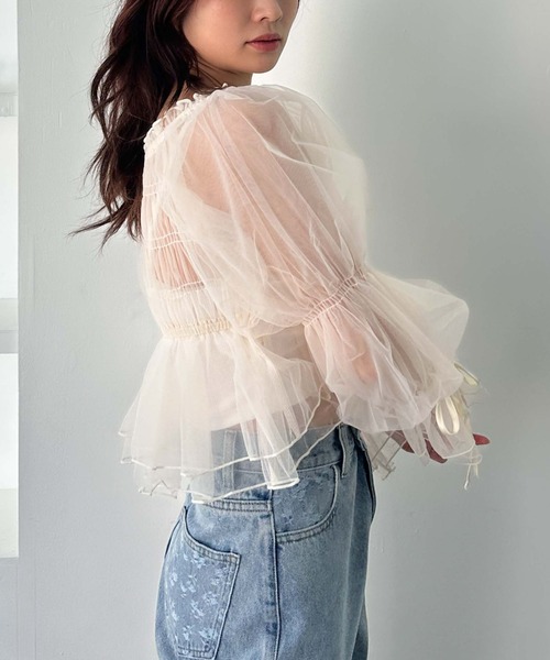 archives(アルシーヴ)の「【25ss】シャーリングオフショルチュールTOPS(シャツ/ブラウス・レディース・ブラック/アイボリー/グレー/モカ・MEDIUM)」の22枚目の写真