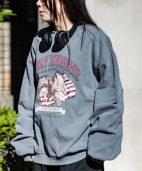 JOHN'S CLOSET（ジョンズクローゼット）の「【i】ヴィンテージグラフィックプリント オーバーサイズピグメント クルーネックスウェット（スウェット・メンズ・ブラック系2/グレー系2/グレー系3/ブラック系1/グレー系1/ブラック系3・LARGE/X-LARGE/MEDIUM）」の6枚目の写真