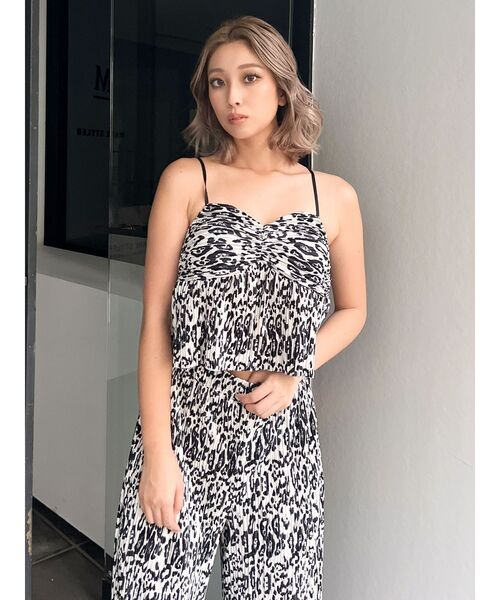 GYDA(ジェイダ)の「サテンプリーツビスチェ(キャミソール・レディース・ブラック/その他1/ライトグレー・FREE)」の5枚目の写真