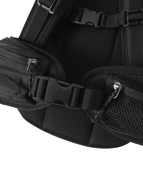 thisisneverthat（ディスイズネバーザット）の「Traveler FT 15 Backpack（バックパック/リュック・メンズ・クリーム/ブラック・FREE）」の11枚目の写真