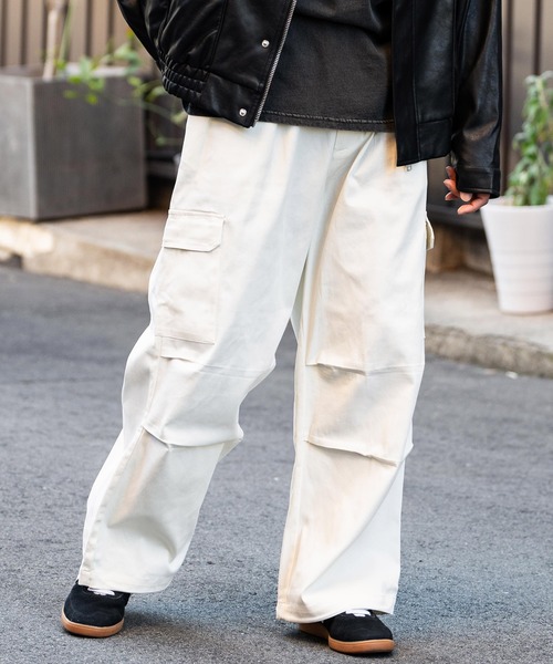 Ressaca(レサーカ)の「コットンストレッチツイル タックワイドストレート2Wayミリタリーカーゴイージーパンツ(カーゴパンツ・メンズ・ベージュ/ホワイト/ブラック/カーキ・XL/M/L)」の18枚目の写真