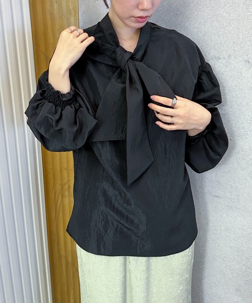 feepur(フェピュール)の「2wayボウタイブラウス(シャツ/ブラウス・レディース・ブラック/オフホワイト・MEDIUM)」の13枚目の写真