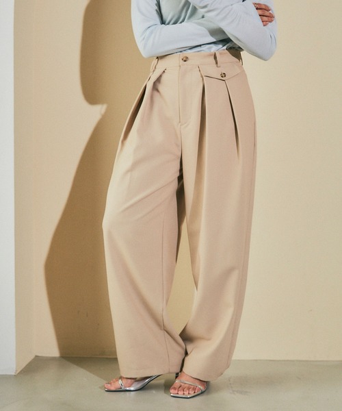 ELLEgirl（エルガール）の「ツータックワイドパンツ【ELLEgirl/エル ガール】（スラックス・レディース・ベージュ/ブラック・S/M）」の4枚目の写真