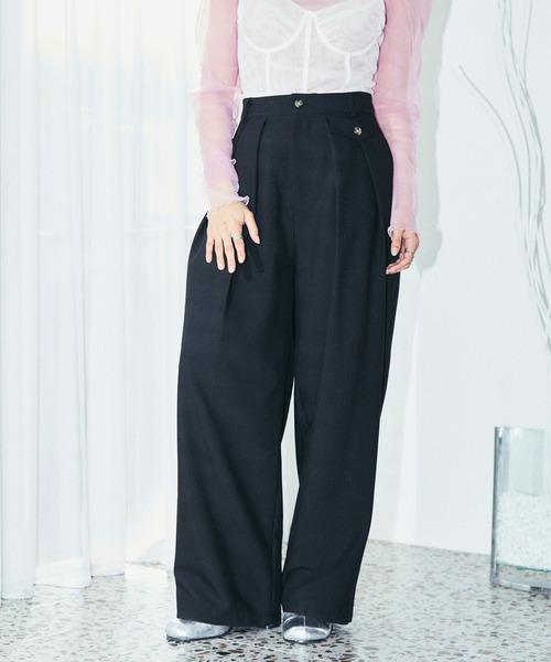 ELLEgirl（エルガール）の「ツータックワイドパンツ【ELLEgirl/エル ガール】（スラックス・レディース・ベージュ/ブラック・S/M）」の14枚目の写真