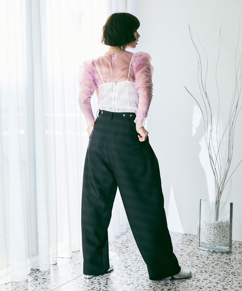 ELLEgirl（エルガール）の「ツータックワイドパンツ【ELLEgirl/エル ガール】（スラックス・レディース・ベージュ/ブラック・S/M）」の13枚目の写真