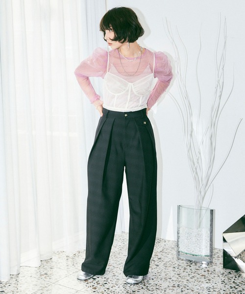 ELLEgirl（エルガール）の「ツータックワイドパンツ【ELLEgirl/エル ガール】（スラックス・レディース・ベージュ/ブラック・S/M）」の10枚目の写真