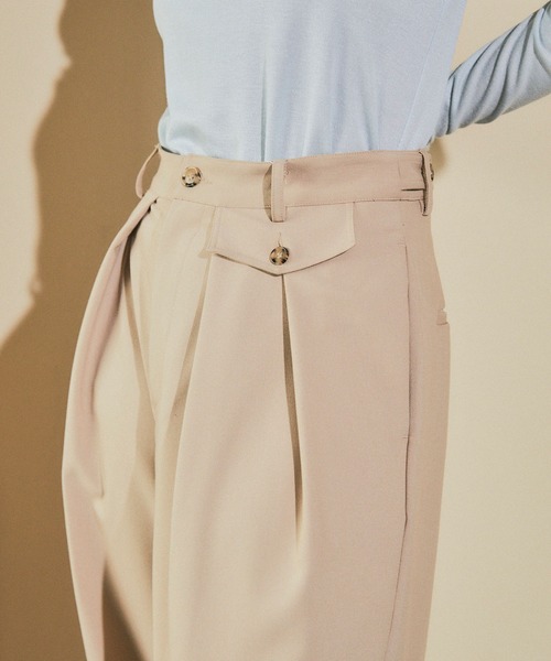 ELLEgirl（エルガール）の「ツータックワイドパンツ【ELLEgirl/エル ガール】（スラックス・レディース・ベージュ/ブラック・S/M）」の8枚目の写真