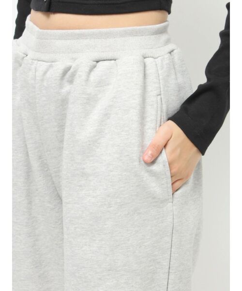 EVRIS（エヴリス）の「カットオフスウェットパンツ（スウェットパンツ・レディース・ブラック/グレー/ホワイト・FREE）」の17枚目の写真