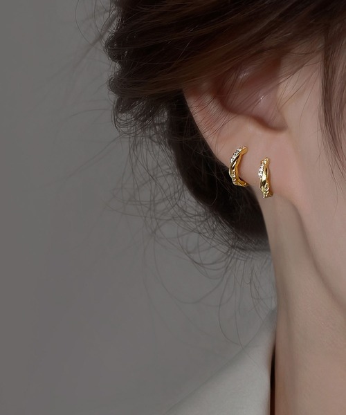 LA VORAGINE（ラ ヴォラジネ）の「アレルギー対応ミニジルコンピアス（ピアス（両耳用）・レディース・シルバー/ゴールド・FREE）」の8枚目の写真