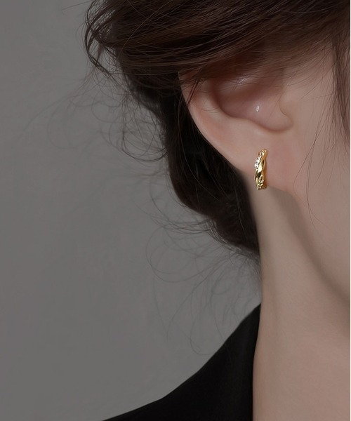 LA VORAGINE（ラ ヴォラジネ）の「アレルギー対応ミニジルコンピアス（ピアス（両耳用）・レディース・シルバー/ゴールド・FREE）」の9枚目の写真