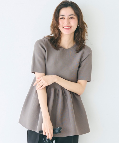 coca（coca）（コカ）の「スポンディッシュニットペプラムトップス（Tシャツ/カットソー・レディース・ブラック/アイボリー/ネイビー/ホワイト/グレイッシュベージュ/ライトピンク・M/L/S）」の4枚目の写真