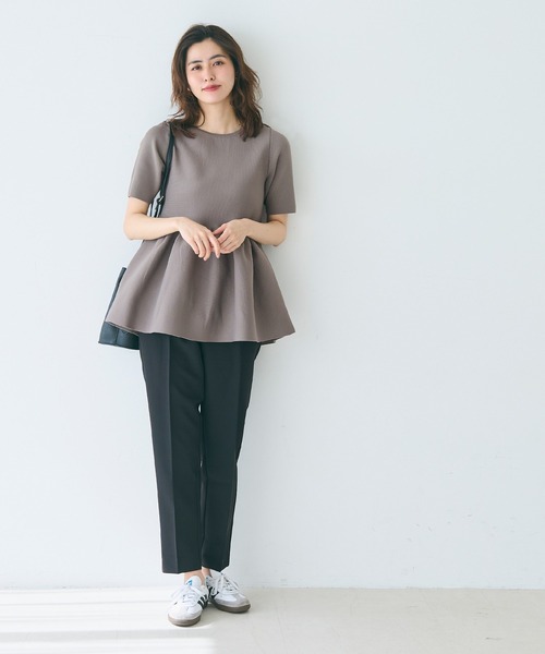 coca（coca）（コカ）の「スポンディッシュニットペプラムトップス（Tシャツ/カットソー・レディース・ブラック/アイボリー/ネイビー/ホワイト/グレイッシュベージュ/ライトピンク・M/L/S）」の11枚目の写真