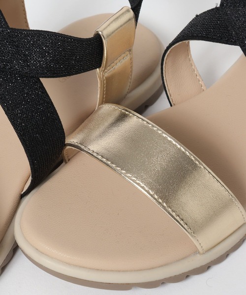 GLOBAL WORK(グローバルワーク)の「ラクラク/ゴムクロスサンダル/110730(サンダル・キッズ・オフホワイト/シルバー/ブラック・23cm/22cm/21cm/20㎝)」の9枚目の写真