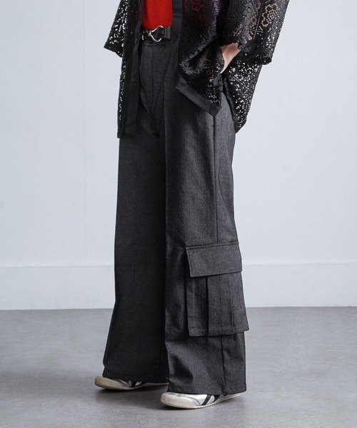 NILWAY(ニルウェイ)の「アンダーポケットフレアカーゴスラックス/アンダーポケットデザインフレア カーゴパンツ(カーゴパンツ・メンズ・ダークグレー/ライトグレー/ブラック・MEDIUM/LARGE/SMALL)」の7枚目の写真