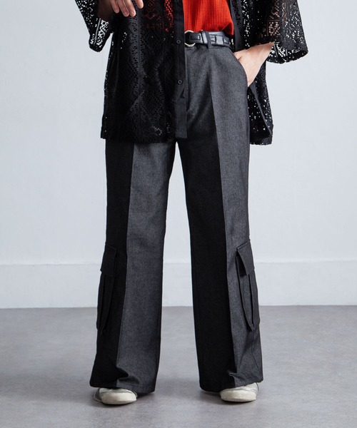 NILWAY(ニルウェイ)の「アンダーポケットフレアカーゴスラックス/アンダーポケットデザインフレア カーゴパンツ(カーゴパンツ・メンズ・ダークグレー/ライトグレー/ブラック・MEDIUM/LARGE/SMALL)」の8枚目の写真