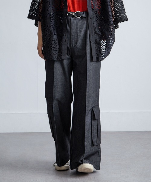 NILWAY(ニルウェイ)の「アンダーポケットフレアカーゴスラックス/アンダーポケットデザインフレア カーゴパンツ(カーゴパンツ・メンズ・ダークグレー/ライトグレー/ブラック・MEDIUM/LARGE/SMALL)」の9枚目の写真