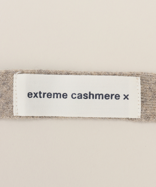 extreme cashmere（エクストリーム　カシミヤ）の「EXTREME CASHMERE （エクストリーム カシミヤ） Bralette（その他トップス・レディース・ライトグレー/ネイビー・FREE）」の4枚目の写真