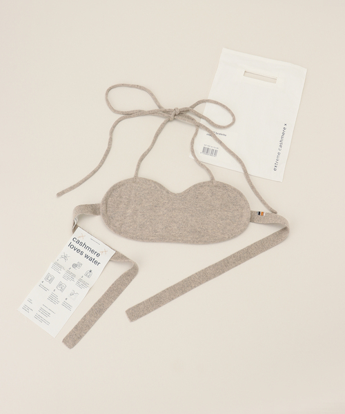 extreme cashmere（エクストリーム　カシミヤ）の「EXTREME CASHMERE （エクストリーム カシミヤ） Bralette（その他トップス・レディース・ライトグレー/ネイビー・FREE）」の12枚目の写真