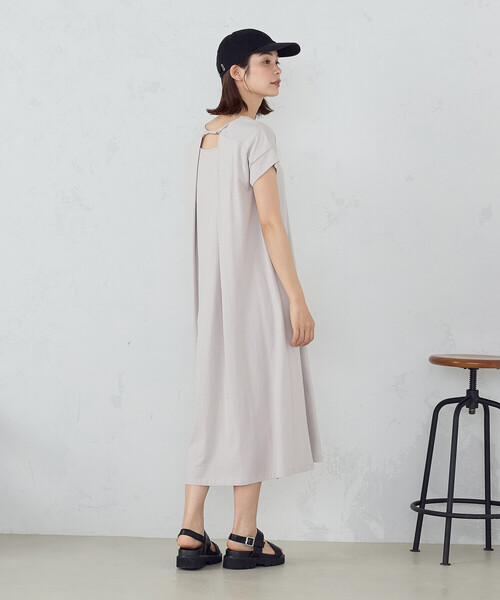 COMME CA ISM（コムサイズム）の「綿100％ バックデザイン 半袖 Ｔワンピース（ワンピース・レディース・モカ/ライトグレー/ターコイズブルー/ブラック・MEDIUM/LARGE）」の9枚目の写真