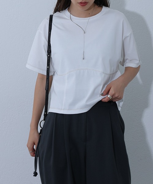 COLONY 2139(コロニートゥーワンスリーナイン)の「キレイメ天竺ステッチデザインTシャツ(Tシャツ/カットソー・レディース・オフホワイト/ブラック・FREE)」の18枚目の写真