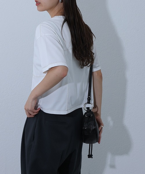 COLONY 2139(コロニートゥーワンスリーナイン)の「キレイメ天竺ステッチデザインTシャツ(Tシャツ/カットソー・レディース・オフホワイト/ブラック・FREE)」の19枚目の写真