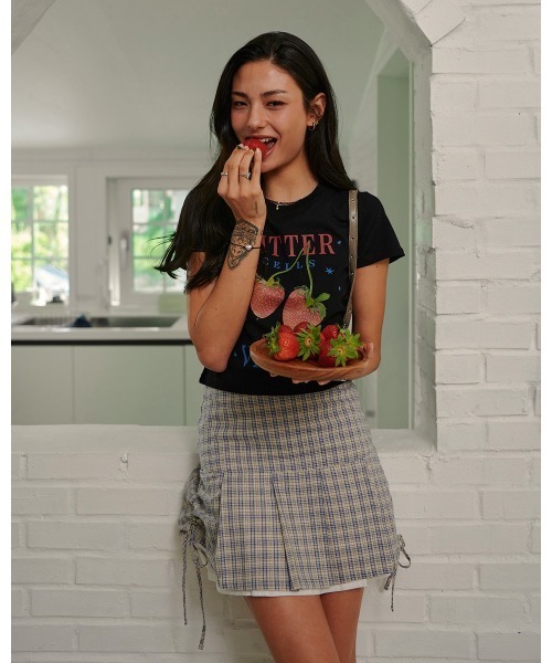 BITTER CELLS（ビターセルズ）の「BITTER CELLS／BERRY Tシャツ（Tシャツ/カットソー・レディース・ホワイト/ピンク/ブラック・SMALL）」の13枚目の写真