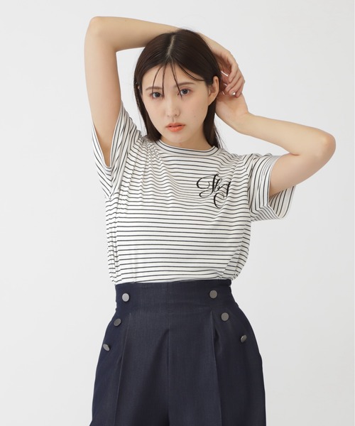 JILL by JILL STUART(ジルバイジルスチュアート)の「◇フロッキーエンブレムプリントTシャツ(Tシャツ/カットソー・レディース・ピンク/ホワイト系その他/ホワイト・FREE)」の7枚目の写真