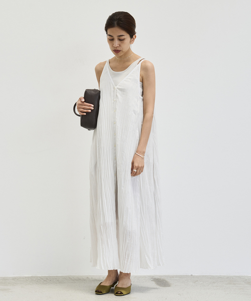 IENA(イエナ)の「シアープリーツワンピース(ワンピース・レディース・ブラック/ホワイト・36/38)」の5枚目の写真