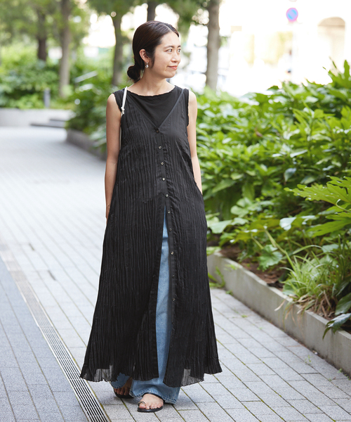 IENA(イエナ)の「シアープリーツワンピース(ワンピース・レディース・ブラック/ホワイト・36/38)」の8枚目の写真