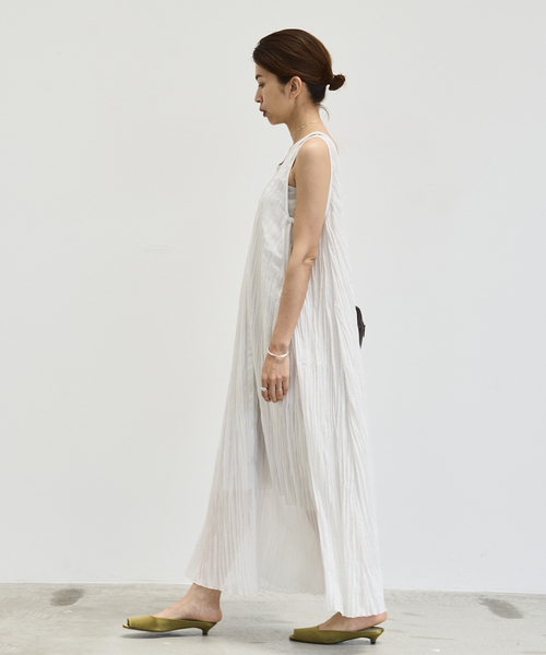 IENA(イエナ)の「シアープリーツワンピース(ワンピース・レディース・ブラック/ホワイト・36/38)」の21枚目の写真